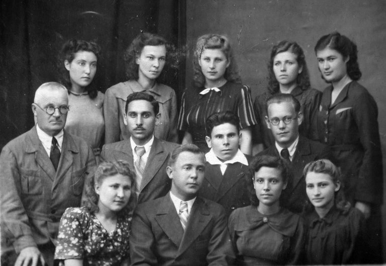 Выпуск физмата 1946 г.